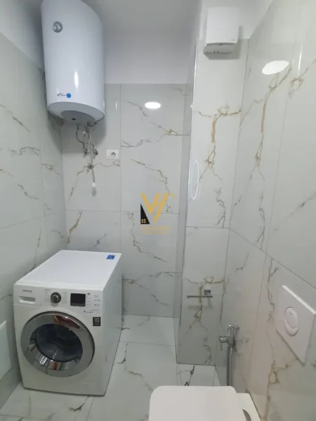 Tirane, jepet me qera apartament 1+1+Ballkon Kati 3, 60 m² 600 € (KODRA E DIELLIT)