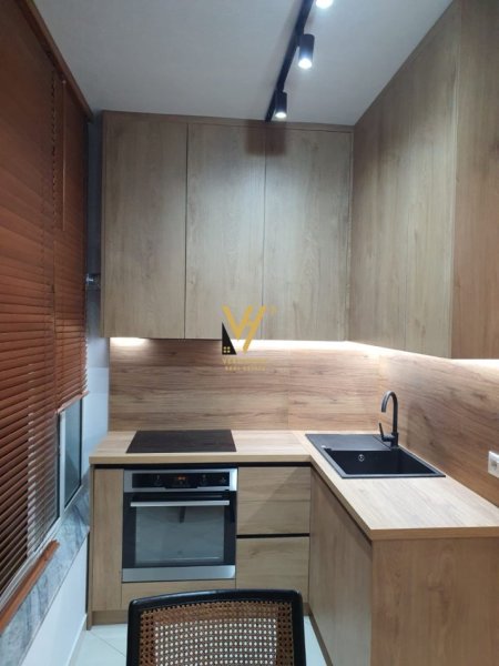 Tirane, jepet me qera apartament 1+1+Ballkon Kati 3, 60 m² 600 € (KODRA E DIELLIT)