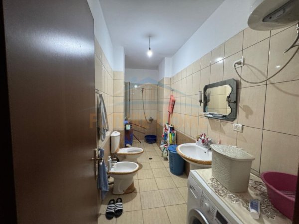 Durres, shitet apartament 2+1 Kati 10, 98 m² 125.000 € 
