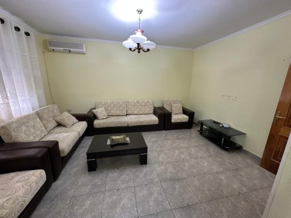 Tirane, shitet apartament 1+1 Kati 5, 53 m² 92.000 € (Materniteti i Ri)