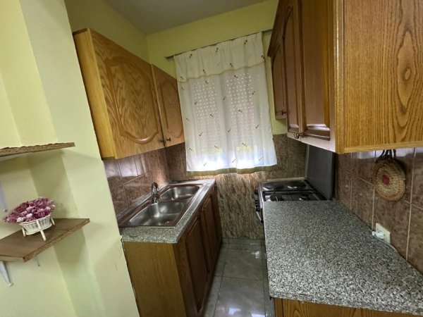 Tirane, shitet apartament 1+1 Kati 5, 53 m² 92.000 € (Materniteti i Ri)