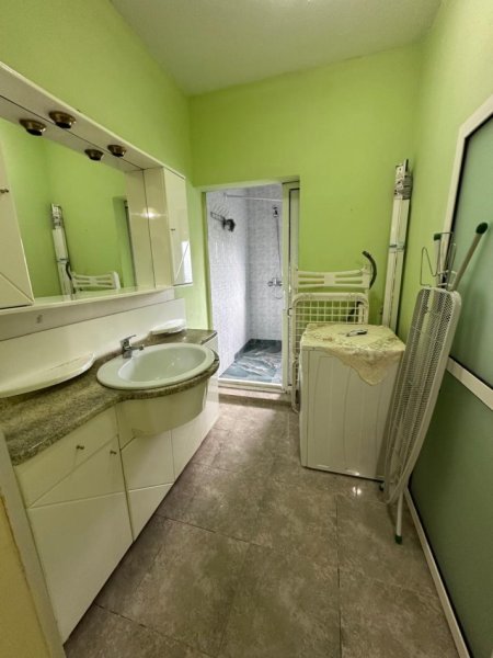 Tirane, shitet apartament 1+1 Kati 5, 53 m² 92.000 € (Materniteti i Ri)