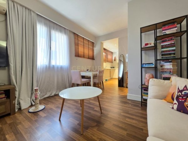 Tirane, jepet me qera apartament 1+1 Kati 4, 62 m² 179.000 € (Ish - Parku)