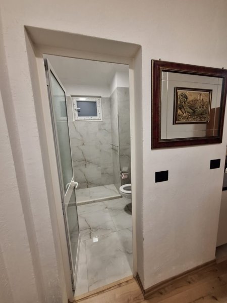 Tirane, jepet me qera garsonier 1+1 Kati 5, 25 m² 370 € (Muhamet Gjollesha, tek Hotel Doro City)