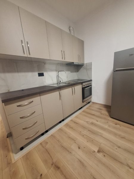 Tirane, jepet me qera garsonier 1+1 Kati 5, 25 m² 370 € (Muhamet Gjollesha, tek Hotel Doro City)