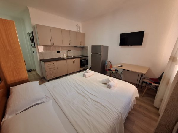 Tirane, jepet me qera garsonier 1+1 Kati 5, 25 m² 370 € (Muhamet Gjollesha, tek Hotel Doro City)