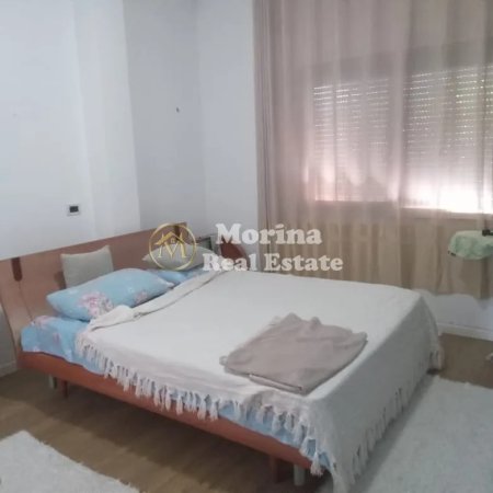 Tirane, jepet me qera apartament 1+1 Kati 1, 80 m² 350 € (Senatorium)