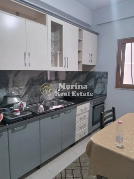 Tirane, jepet me qera apartament 1+1 Kati 1, 80 m² 350 € (Senatorium)