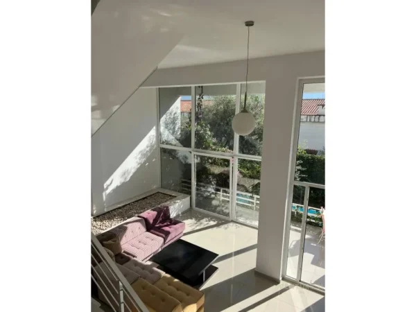 Tirane, jepet me qera Vile 2 Katshe Kati 0, 491 m² 4.500 € (Kodra e Diellit 1)