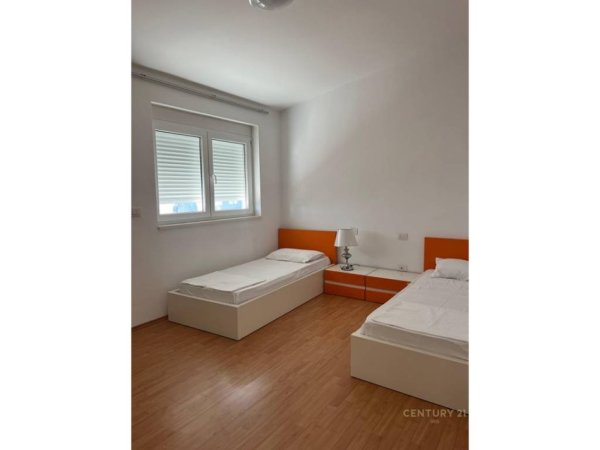 Tirane, jepet me qera Vile 2 Katshe Kati 0, 491 m² 4.500 € (Kodra e Diellit 1)