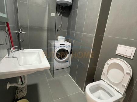 Tirane, jepet me qera apartament 1+1+Ballkon Kati 6, 68 m² 600 € (Rezidenca Trio Tower)
