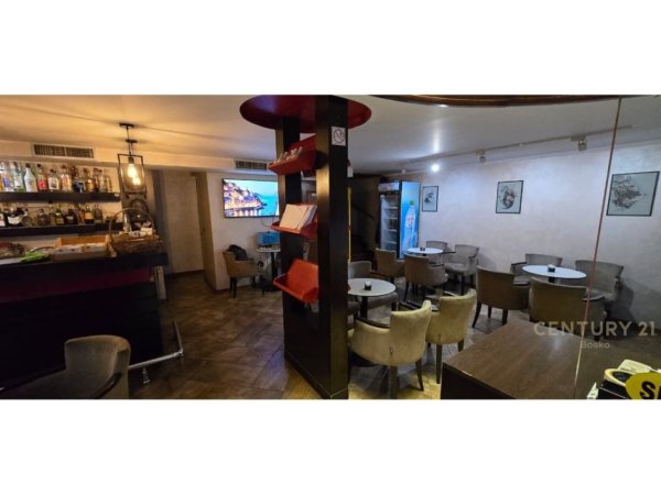 Tirane, jepet me qera bar-kafe Kati 0, 150 m² 800 € (PAZARIT RI)