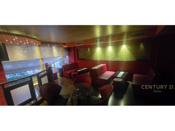 Tirane, jepet me qera bar-kafe Kati 0, 150 m² 800 € (PAZARIT RI)