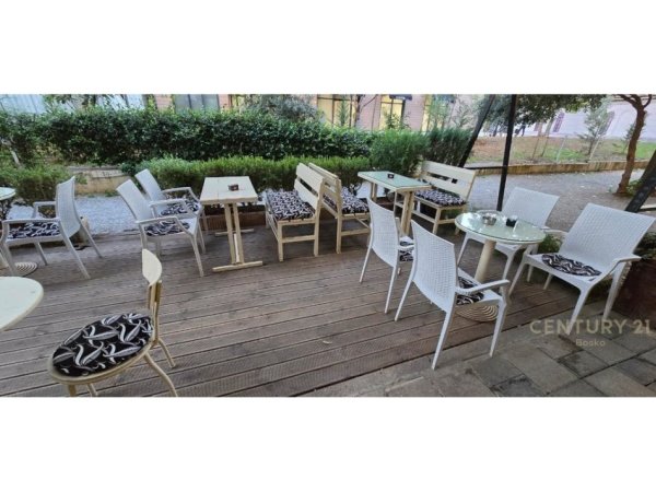 Tirane, jepet me qera bar-kafe Kati 0, 150 m² 800 € (PAZARIT RI)