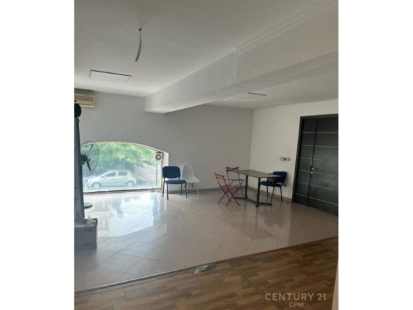 Tirane, jepet me qera zyre Kati 2, 450 m² 5.850 € (Blloku Ambasadave)