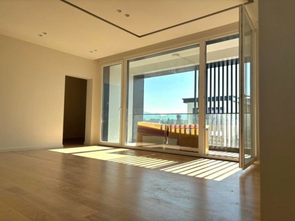 Tirane, shitet apartament 3+1 , 153 m² (Pallati Brigadave)