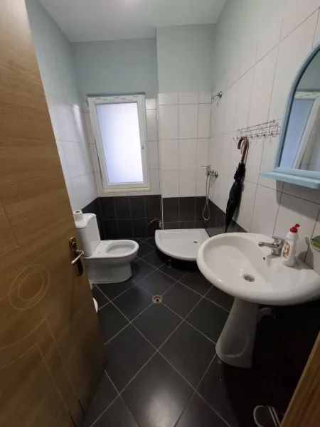 Tirane, jepet me qera apartament 1+1+Aneks+Ballkon Kati 3, 106 m² 500 € (Pasticeri Nela, Astir)