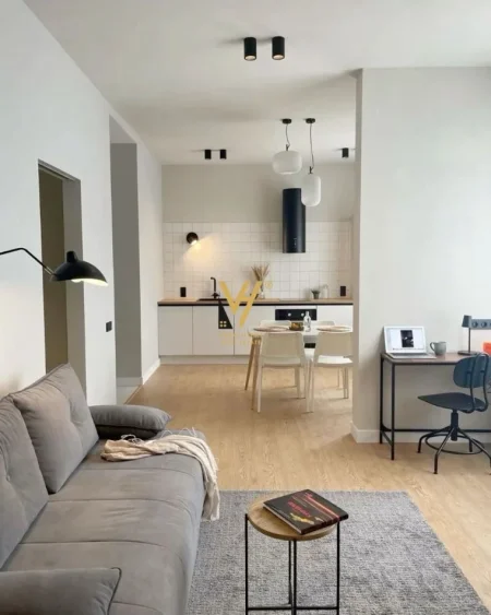 Tirane, shitet apartament 3+1+Ballkon Kati 2, 170 m² 578.000 € (QENDER)