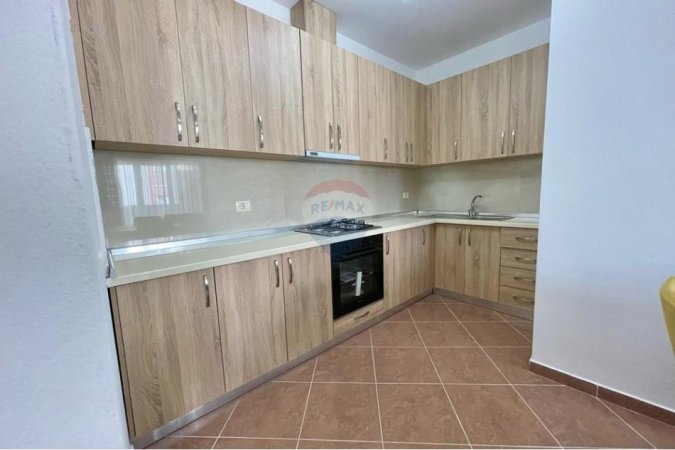 Tirane, shes apartament Kati 6, 122 m² (oxhaku)