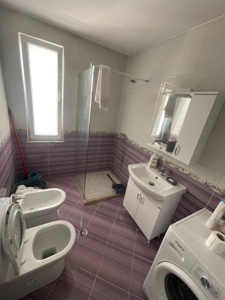 Tirane, jepet me qera apartament 2+1 Kati 4, 600 € 