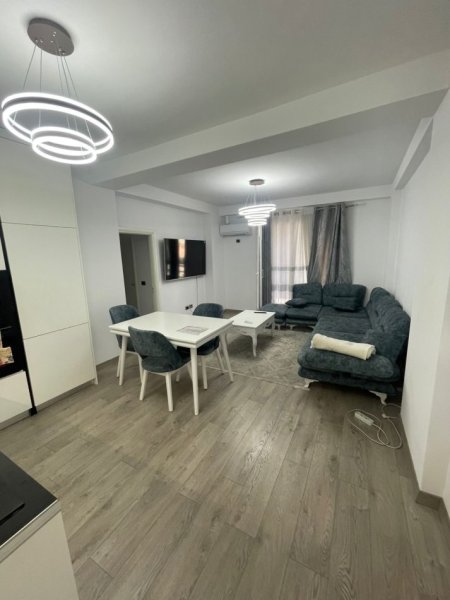 Tirane, jepet me qera apartament 2+1 Kati 4, 600 € 