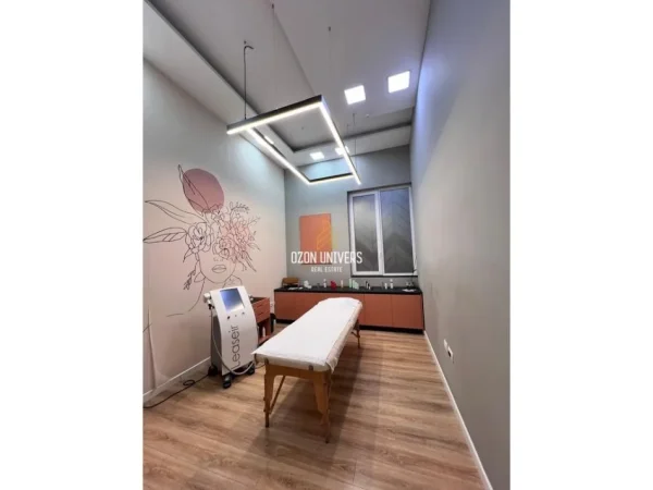 Tirane, shitet ambjent biznesi Kati 0, 179 m² 750.000 € (astir unaza e re)