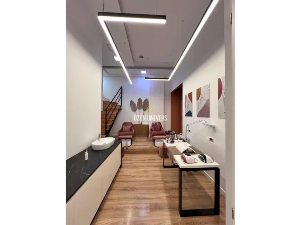 Tirane, shitet ambjent biznesi Kati 0, 179 m² 750.000 € (astir unaza e re)