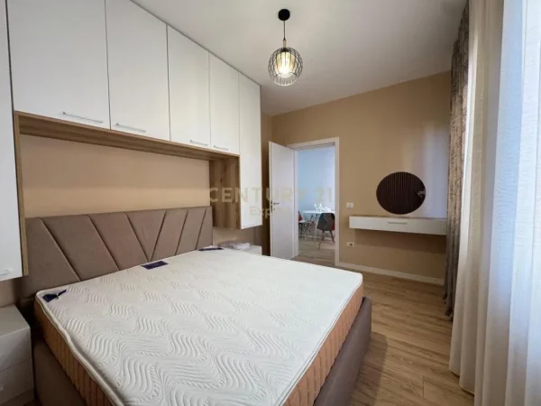 Tirane, jepet me qera apartament 1+1 Kati 3, 55 m² 430 € (Yzberisht)