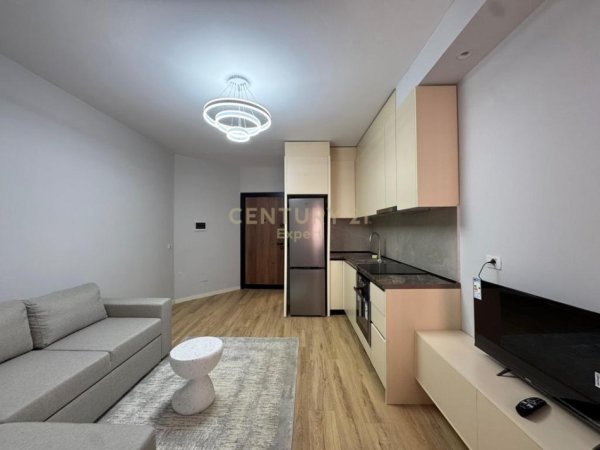 Tirane, jepet me qera apartament 1+1 Kati 3, 55 m² 430 € (Yzberisht)