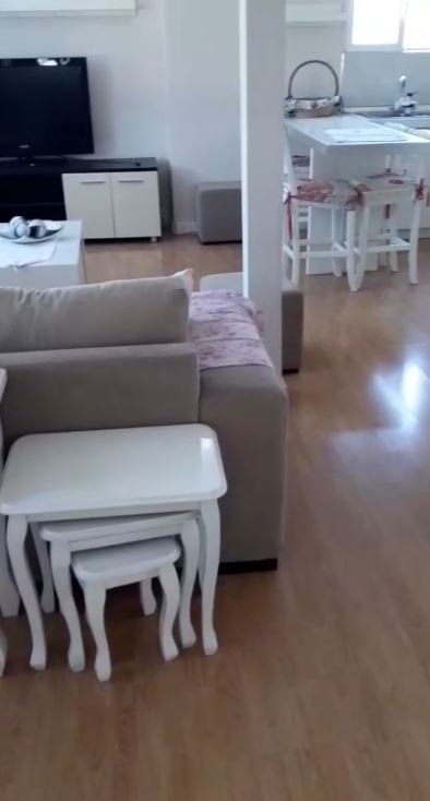 Jepet me Qera Hyrje Private 2+1 Tek QSUT ,,500 €URO