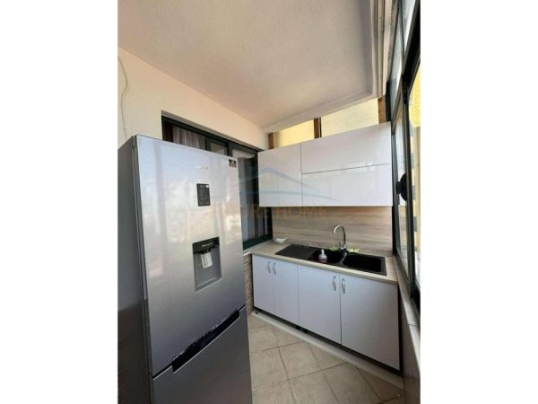 Tirane, jepet me qera apartament 1+1+Ballkon Kati 5, 71 m² 600 € (21 DHJETORI)  UNA57642
