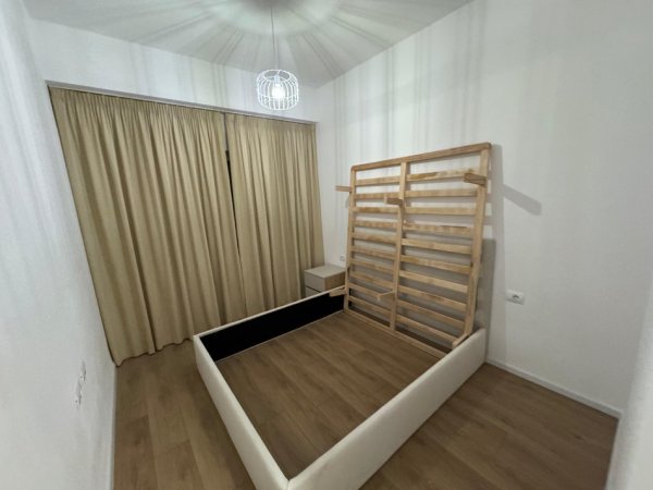 Tirane, jepet me qera apartament 2+1 , 500 €