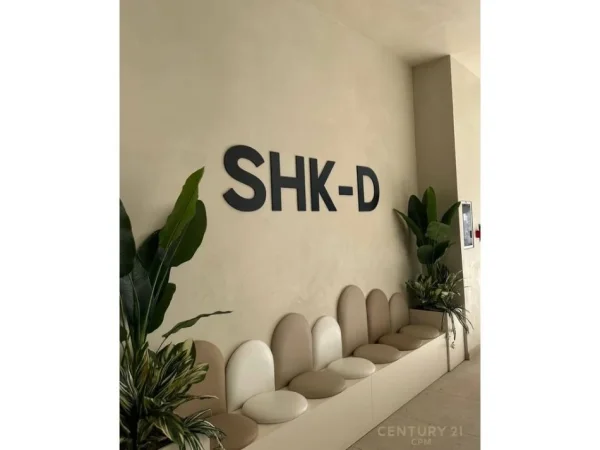 Tirane, jepet me qera zyre Kati 6, 94 m² 750 € (Mine Peza)