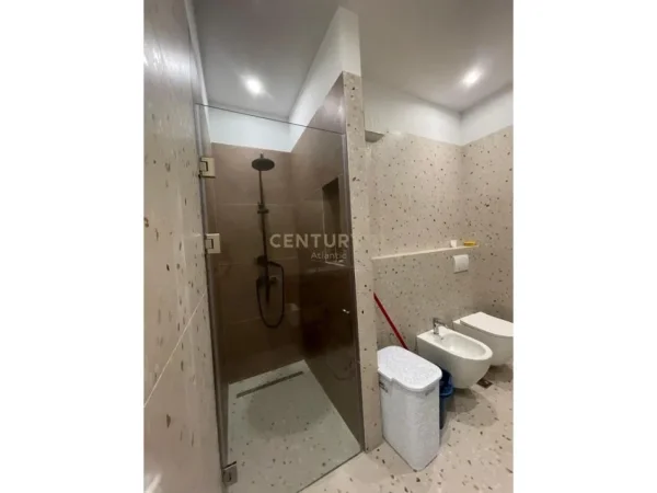 Durres, shitet apartament 2+1+Ballkon Kati 5, 131 m² 260.000 € (Vollga , Durres)