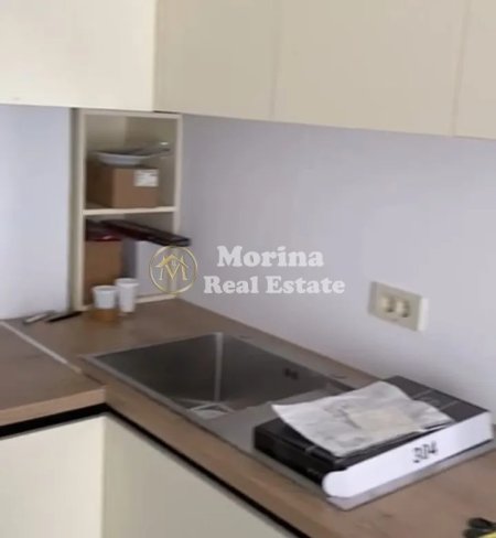 Tirane, jepet me qera apartament 1+1+Ballkon Kati 2, 60 m² 700 € (Sheshi Skenderbej)