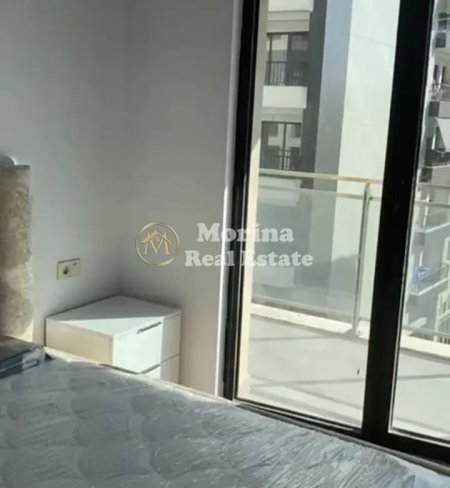 Tirane, jepet me qera apartament 1+1+Ballkon Kati 2, 60 m² 700 € (Sheshi Skenderbej)