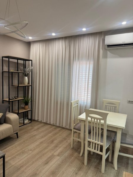 Tirane, jepet me qera apartament 1+1 Kati 4, 58 m² 600 € (ISH RESTORANT DURRESI)