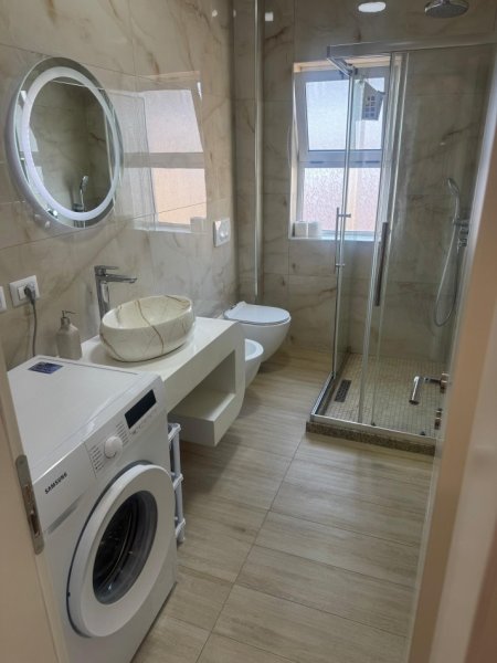 Tirane, jepet me qera apartament 1+1 Kati 4, 58 m² 600 € (ISH RESTORANT DURRESI)