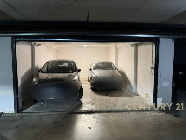 Tirane, jepet me qera apartament 2+1 , 117 m² 281.000 € 