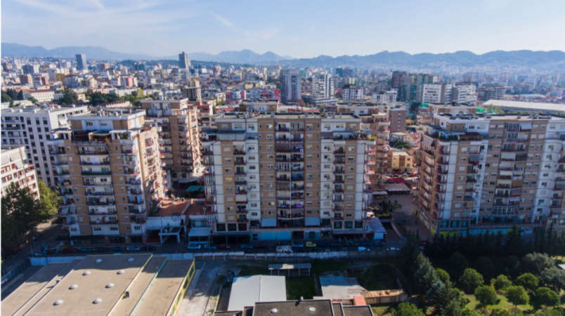 Jepet me qera Apartamenti 2+1+Gatimi me vete ne Ballkon ne Don Bosko ,Kati 5, 95 m² 600 €uro