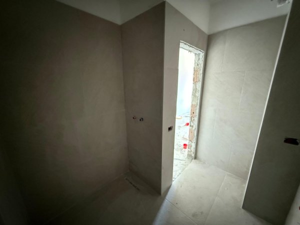 Tirane, shitet apartament 2+1 Kati 3, 93 m² 150.000 € 