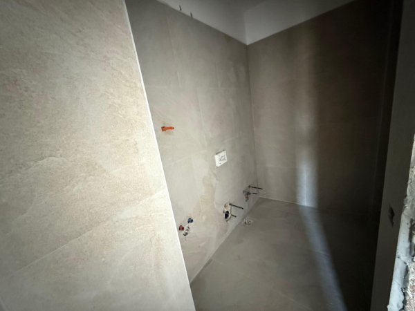 Tirane, shitet apartament 2+1 Kati 3, 93 m² 150.000 € 