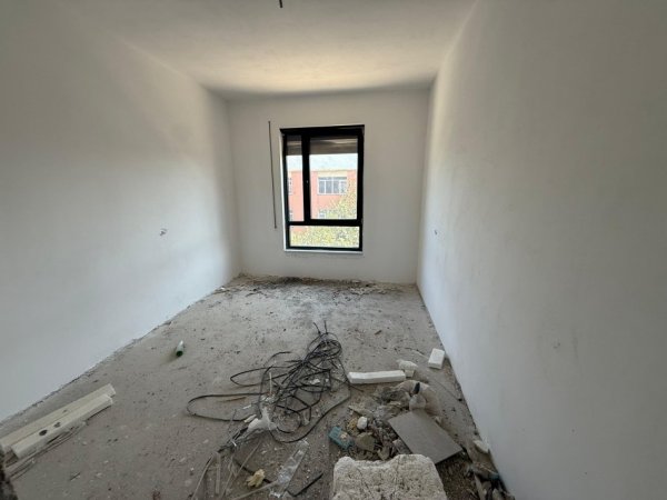 Tirane, shitet apartament 2+1 Kati 3, 93 m² 150.000 € 