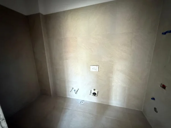 Tirane, shitet apartament 2+1 Kati 3, 93 m² 150.000 € 