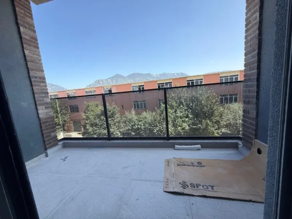 Tirane, shitet apartament 2+1 Kati 3, 93 m² 150.000 € 