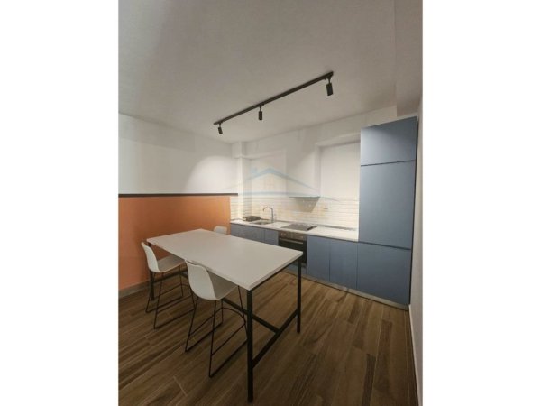 Durres, shitet apartament 2+1 Kati 0, 190 m² 105.000 € 