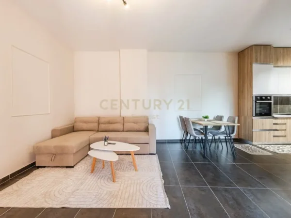 Tirane, jepet me qera apartament 1+1 Kati 7, 74 m² 1.000 € (Rr.e Kavajes)