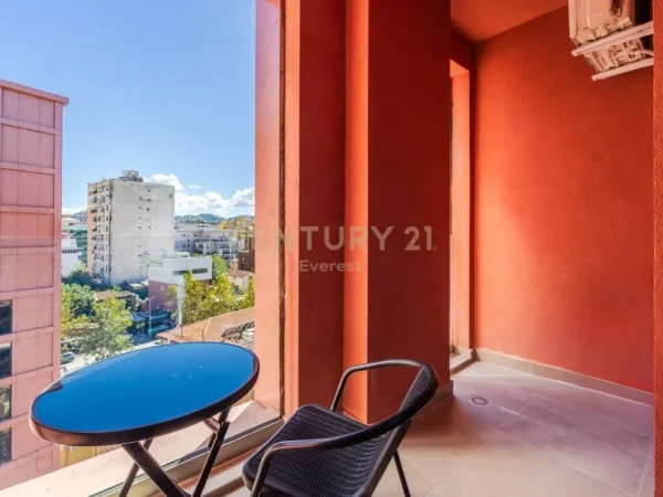 Tirane, jepet me qera apartament 1+1 Kati 7, 74 m² 1.000 € (Rr.e Kavajes)