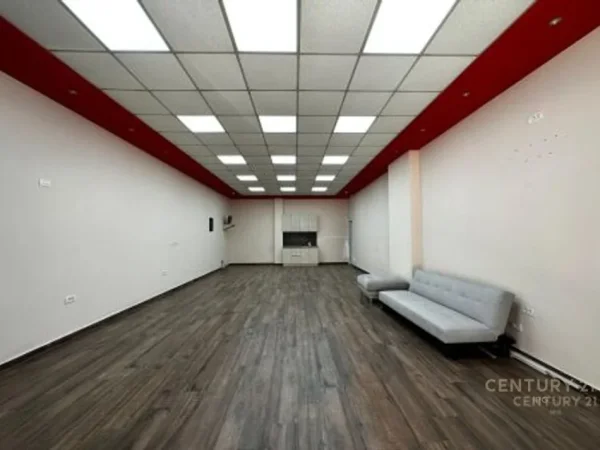 Tirane, shitet ambjent biznesi Kati 0, 80 m² 450.000 € (Blloku)