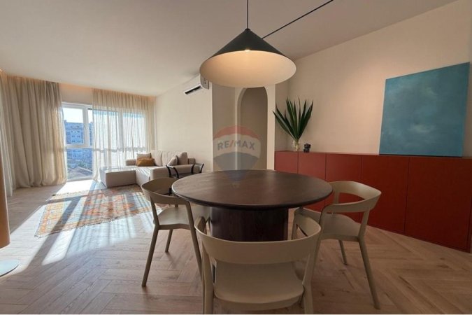 Tirane, jepet me qera apartament 2+1+Ballkon Kati 2, 95 m² 800 € (Rr.Qemal Stafa!)